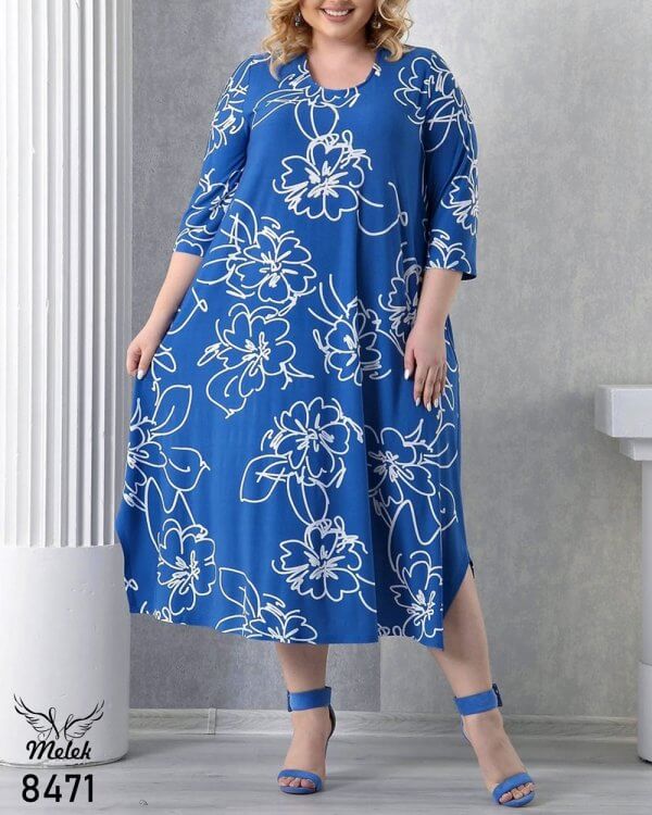 پیراهن مجلسی یقه گرد آستین سه ربع دامن چاکدار