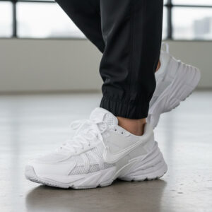 کتونی نایک وی تو کی ران اورجینال ویتنام  NIKE V2K Run