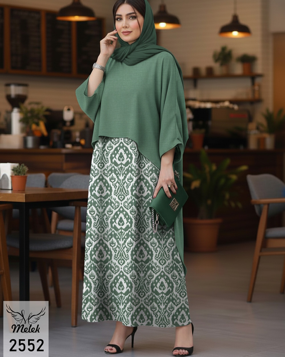 ست دوتکه سارافون و مانتو پانچ دنباله دار مجلسی سایز بزرگ - غیر ژورنالی