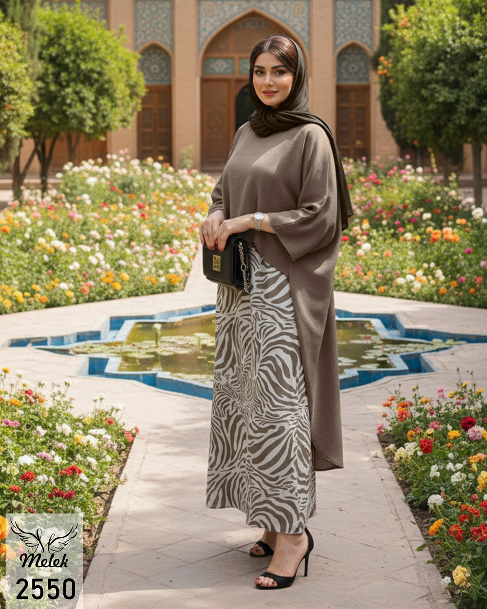 ست دوتکه سارافون و مانتو پانچ دنباله دار مجلسی سایز بزرگ - غیر ژورنالی