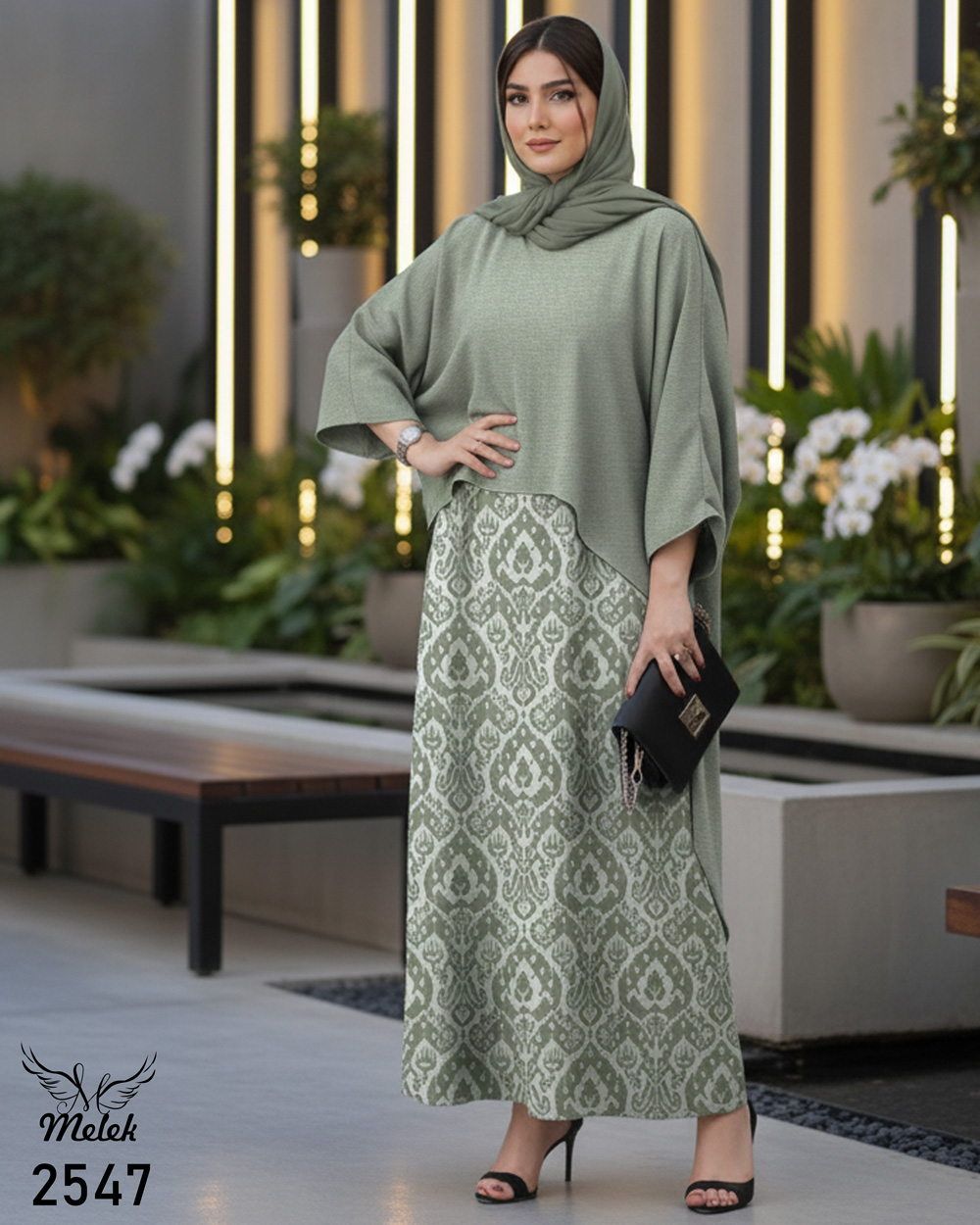 ست دوتکه سارافون و مانتو پانچ دنباله دار مجلسی سایز بزرگ