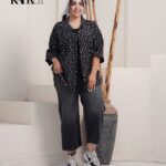 شومیز شیشه ای گل ریز ۹۰۰۷ B - مشکی